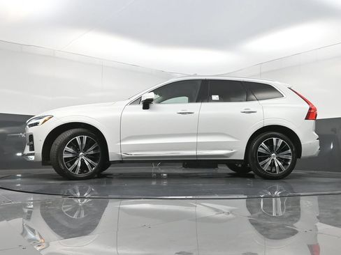 Used 2023 Volvo XC60 B5 Plus FWD image 25