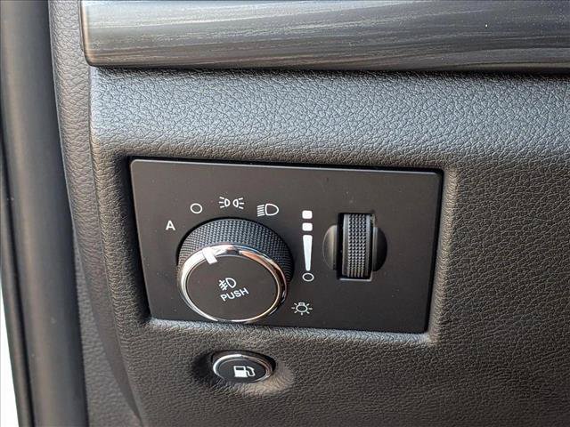 Used 2021 Jeep Grand Cherokee Laredo X AWD/4WD image 13