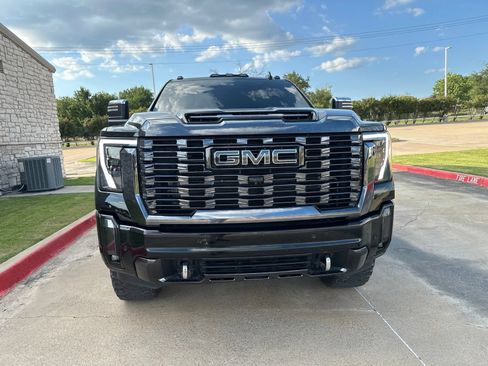Used 2024 GMC Sierra 2500 Denali Ultimate AWD/4WD image 7