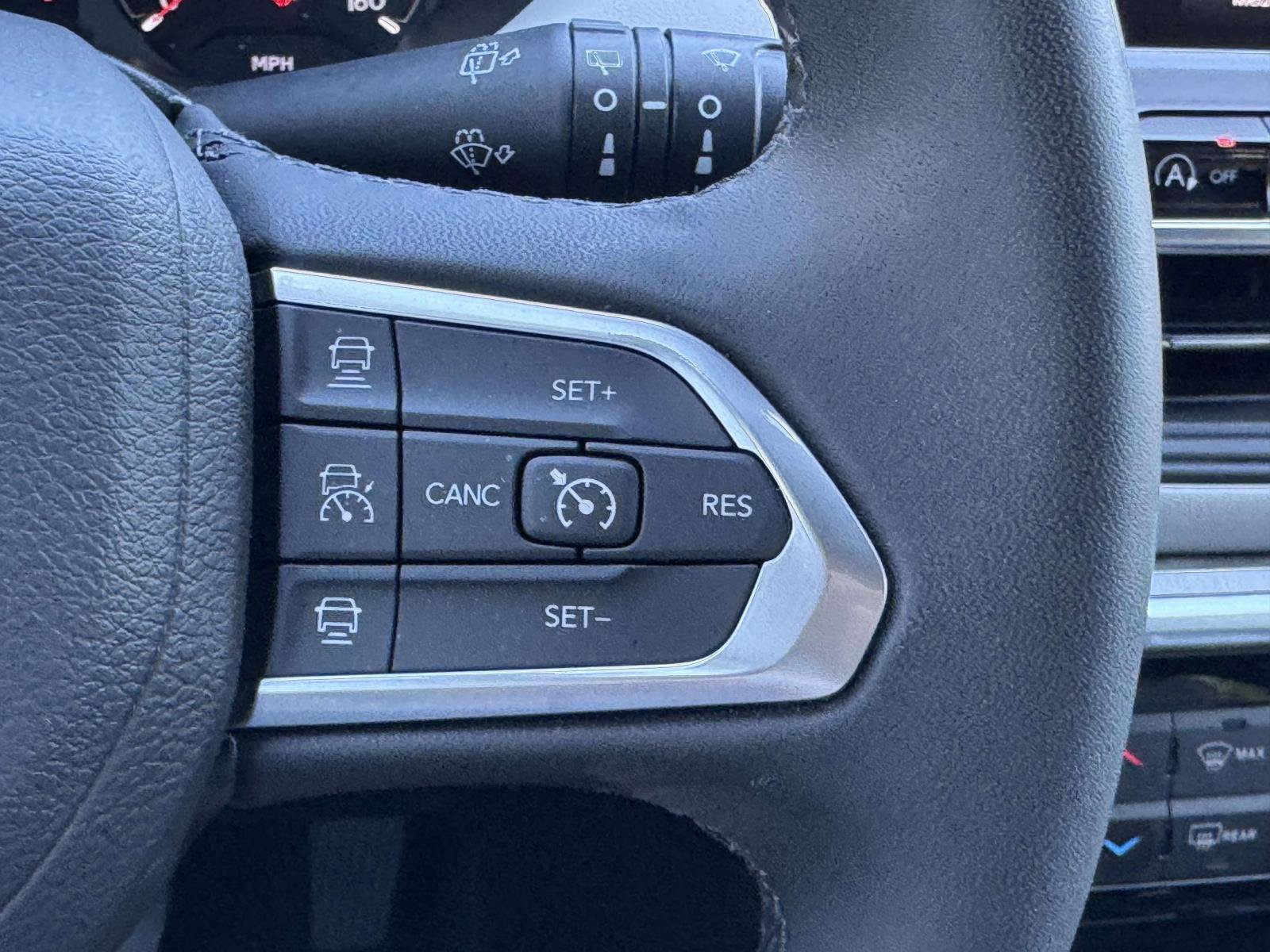 Used 2025 Jeep Compass Limited AWD/4WD image 22