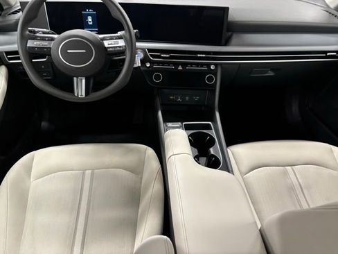 Used 2025 Hyundai Sonata SEL FWD image 12