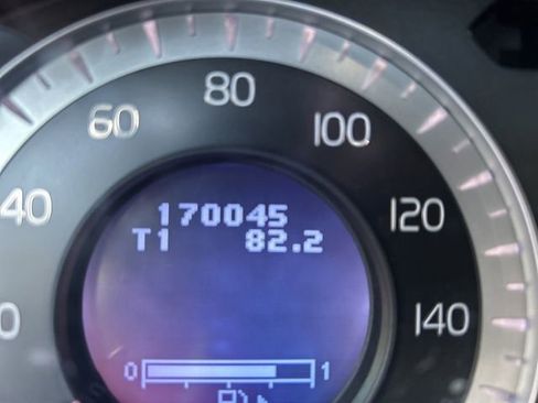 Used 2010 Volvo XC60 T6 image 25