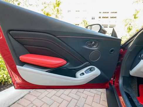 Used 2023 Aston Martin V12 Vantage Roadster image 60