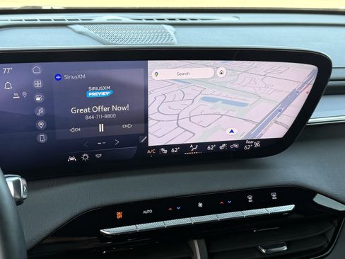 Used 2025 Buick Enclave Sport Touring w/ Power Package image 17