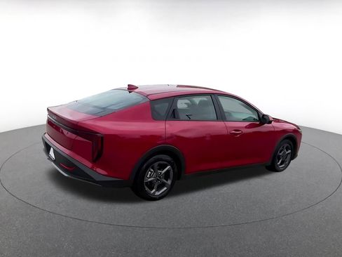 Used 2025 Kia K4 LXS image 15