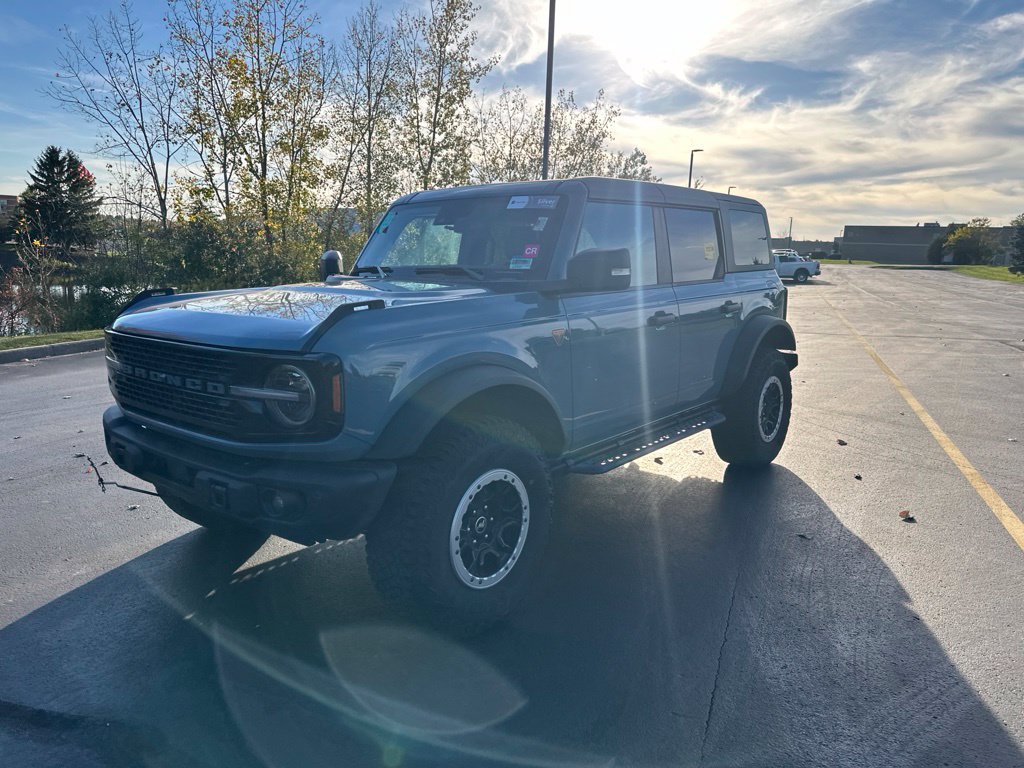 Used 2023 Ford Bronco Badlands AWD/4WD image 7