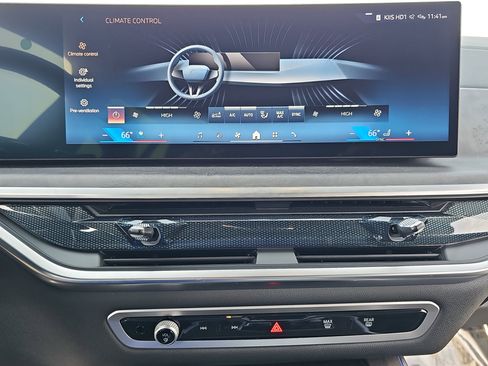 Used 2025 BMW X5 sDrive40i w/ Climate Comfort Package image 24