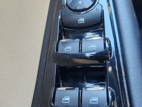 Used 2020 Ford Edge SEL w/ Convenience Package image 33