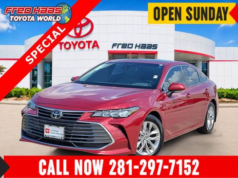 Used 2022 Toyota Avalon XLE w/ Moonroof Package FWD image 1