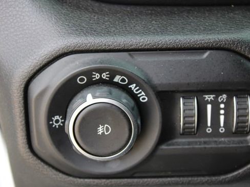 Used 2021 Jeep Wrangler Unlimited Sahara w/ Safety Group AWD/4WD image 20