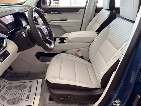 New 2026 GMC Acadia Denali w/ Super Cruise Package image 10