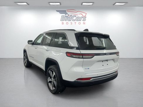 Used 2023 Jeep Grand Cherokee 4WD 4xe image 6