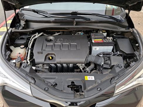 Used 2019 Toyota C-HR XLE image 26