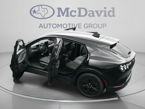 Used 2025 Ford Mustang Mach-E GT AWD/4WD image 45