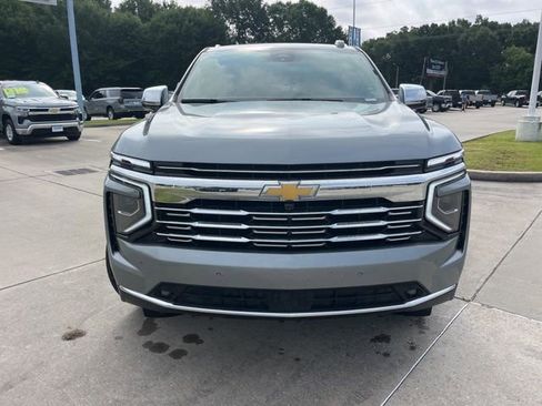 Used 2025 Chevrolet Tahoe Premier RWD image 13