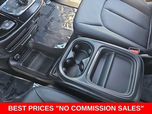 New 2027 Chrysler Pacifica Select FWD image 25