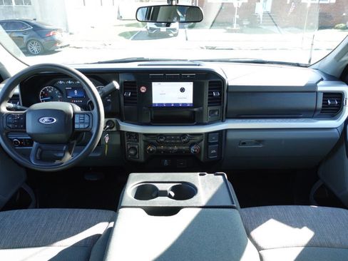 Used 2024 Ford F250 XLT image 36