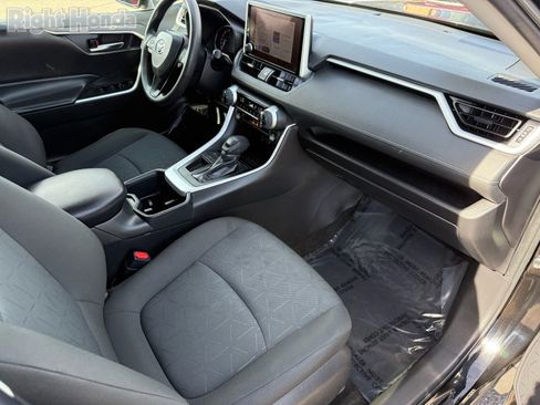 Used 2024 Toyota RAV4 XLE image 29