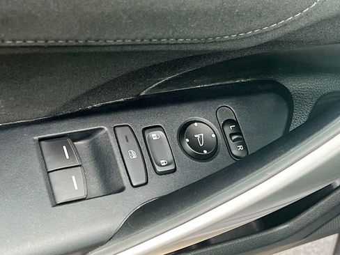 Used 2019 Honda Civic EX image 17