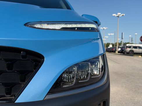Used 2022 Hyundai Kona Limited w/ Cargo Package FWD image 9