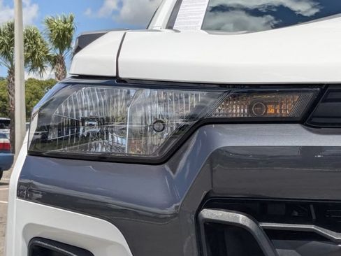 Used 2026 Chevrolet Colorado LT AWD/4WD image 11