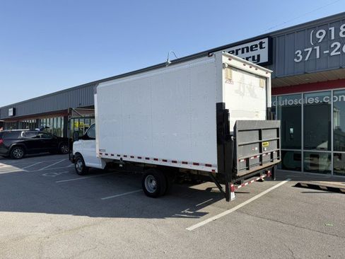 Used 2015 Chevrolet Express 3500 Extended image 5