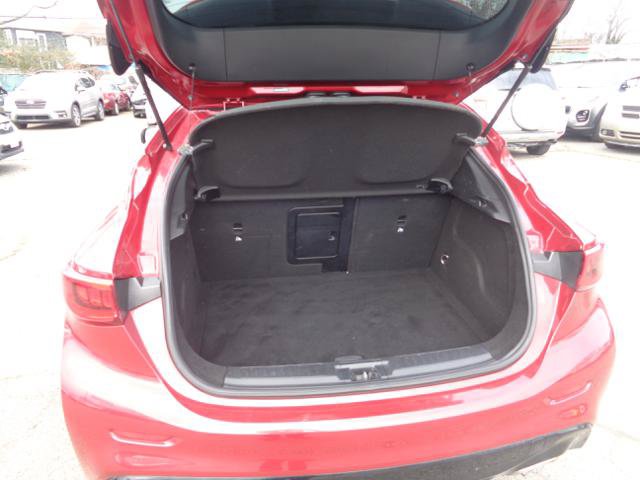 Used 2019 INFINITI QX30 FWD image 18