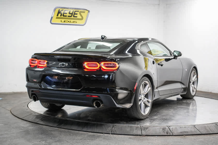 Used 2022 Chevrolet Camaro LT w/ RS Package RWD image 4