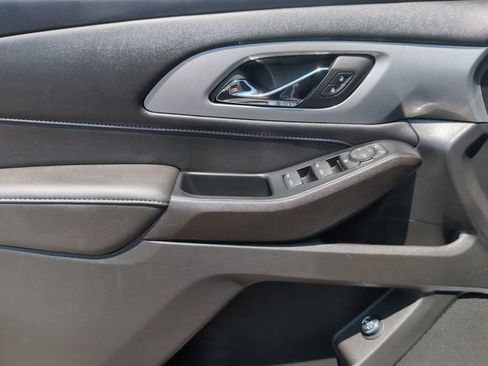 Certified 2023 Chevrolet Traverse LT FWD image 21