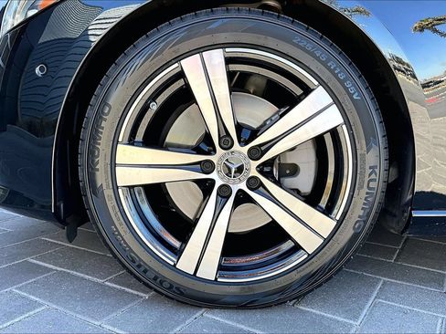 Used 2023 Mercedes-Benz C 300 Sedan image 9