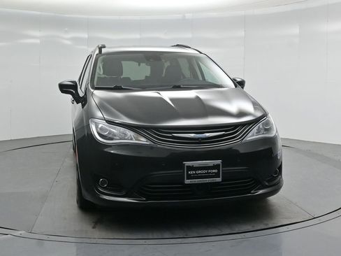 Used 2018 Chrysler Pacifica Limited w/ Advanced Safetytec Group image 55