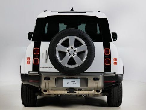 Used 2025 Land Rover Defender 90 X-Dynamic SE AWD/4WD image 7