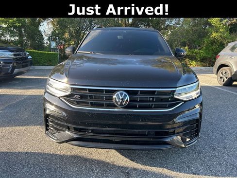 Used 2024 Volkswagen Tiguan SE R-Line image 4