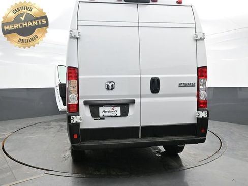 Used 2025 RAM ProMaster 2500 w/ Convenience Group image 44