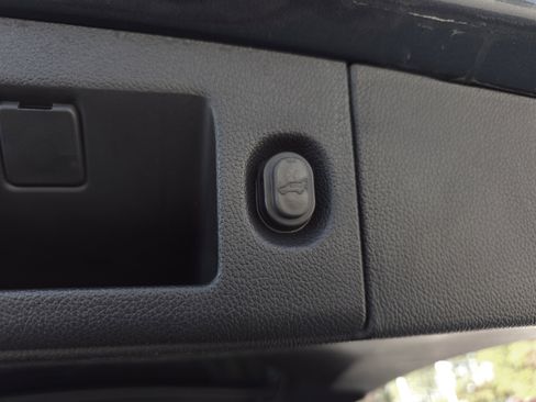 Used 2020 Chevrolet Tahoe Premier w/ RST 6.2L Performance Edition image 39