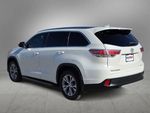 Used 2014 Toyota Highlander XLE image 6