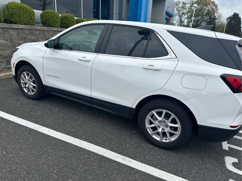 Used 2023 Chevrolet Equinox LT AWD/4WD image 5
