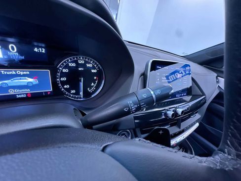 Used 2025 Cadillac CT4 Premium Luxury image 19