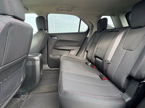 Used 2017 Chevrolet Equinox LT image 10