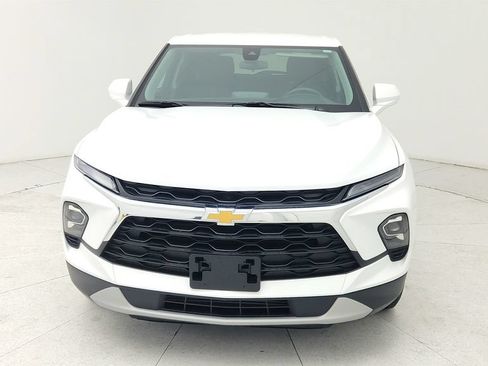Certified 2025 Chevrolet Blazer LT FWD image 2