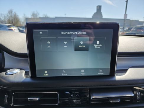 Used 2024 Lincoln Aviator Premiere w/ Premium Package image 6