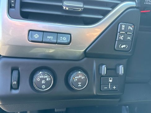 Used 2019 Chevrolet Tahoe Premier image 18