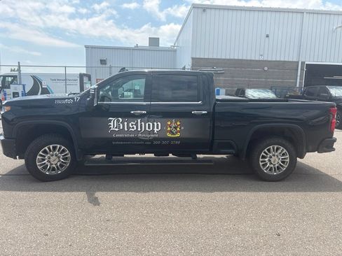 Used 2021 Chevrolet Silverado 2500 High Country w/ Z71 Off-Road Package AWD/4WD image 5