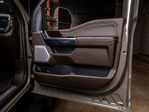 Used 2026 Ford F450 King Ranch w/ Chrome Package image 36