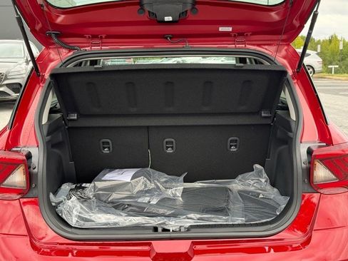 New 2025 Hyundai Venue Limited image 12