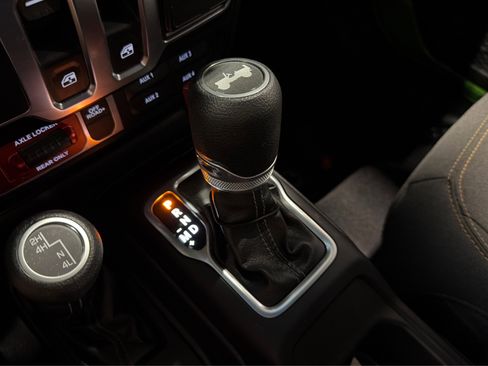 Used 2025 Jeep Wrangler Sport AWD/4WD image 31