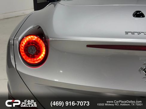 Used 2016 Ferrari California T image 24