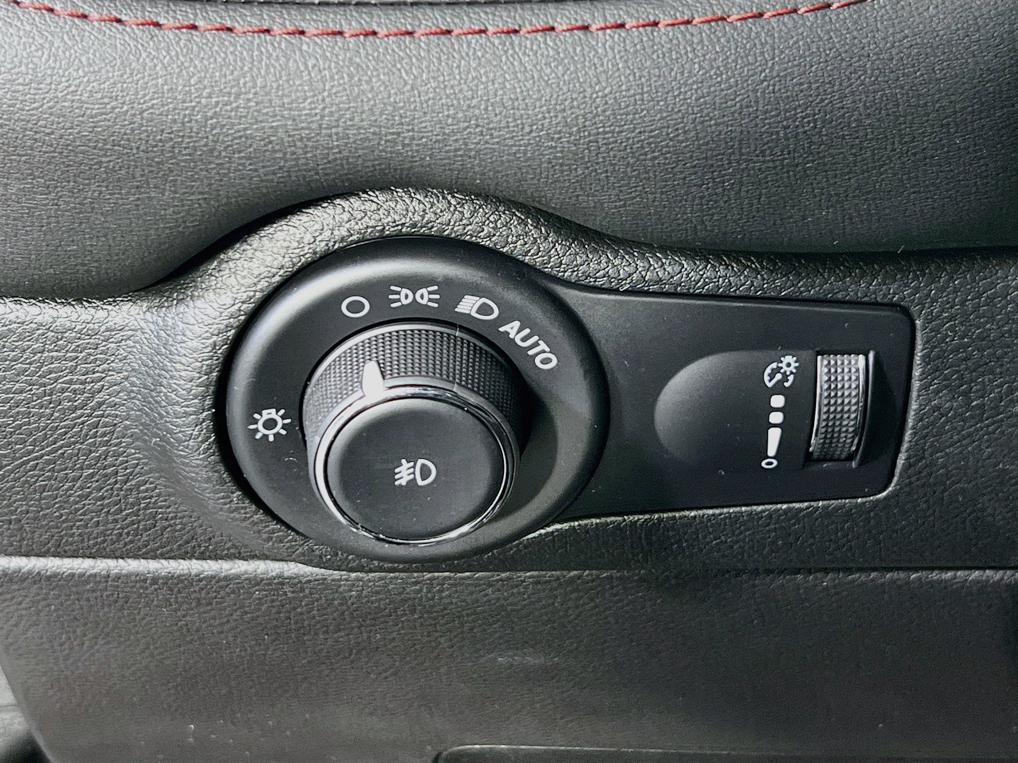 Used 2023 Dodge Durango GT AWD/4WD image 10