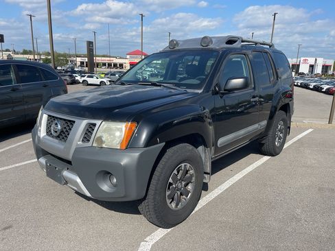 Used 2014 Nissan Xterra PRO-4X w/ Pro-4x Leather Package image 1