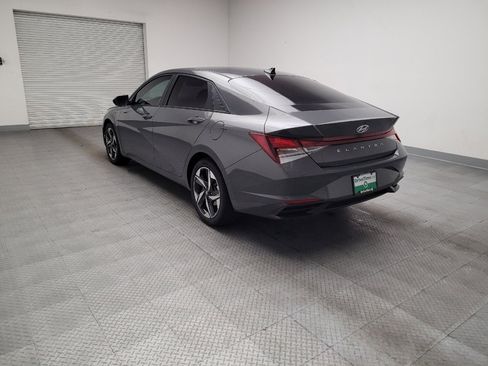 Used 2023 Hyundai Elantra SEL w/ Convenience Package FWD image 5